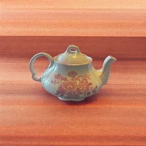 Royal Crownford Teapot & Lid Charlotte red on white  china 3 3/4 hi x 2 7/8 wide